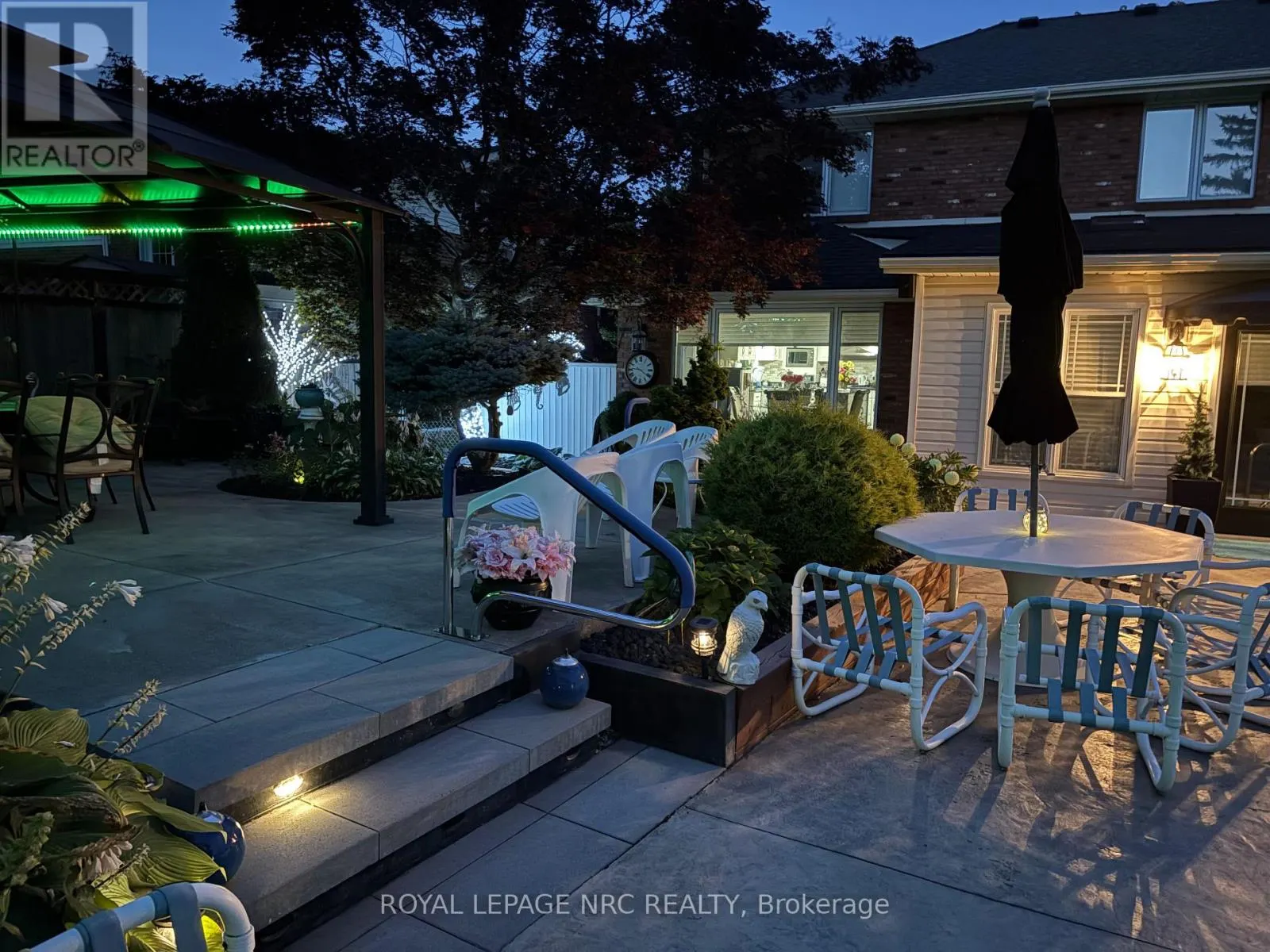 4 GREENVALE COURT