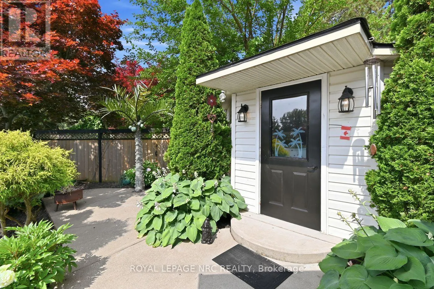 4 GREENVALE COURT