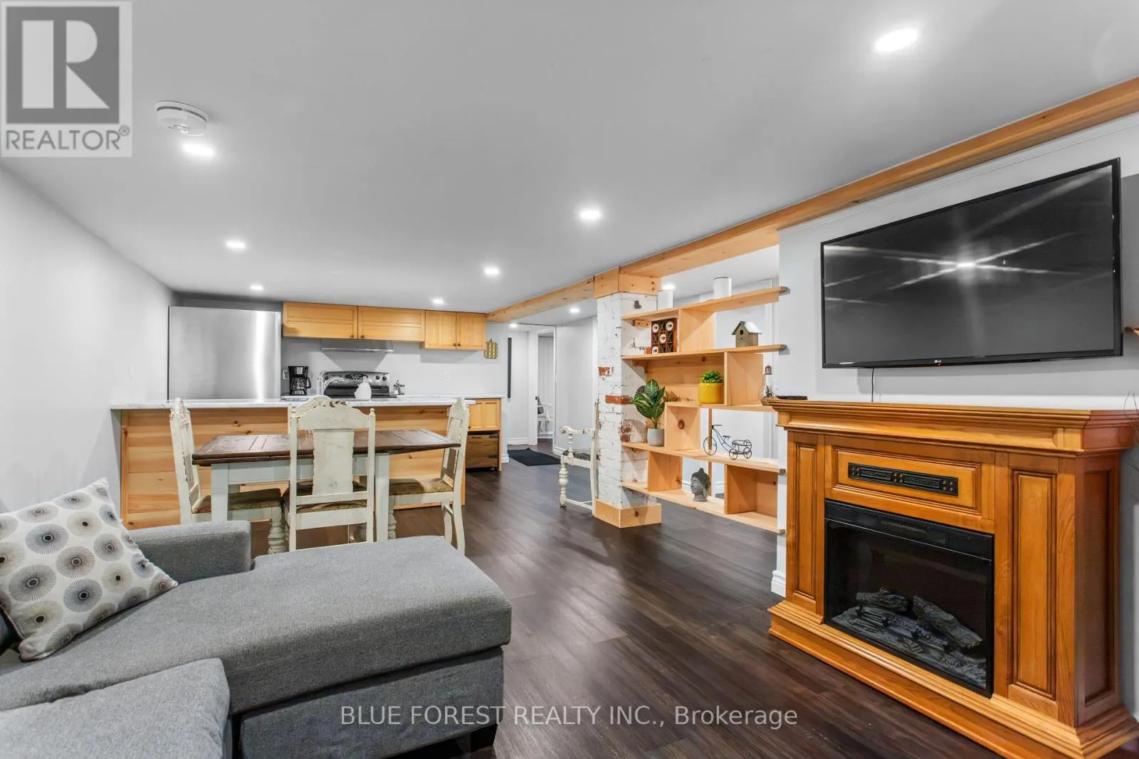 295 BULLER STREET