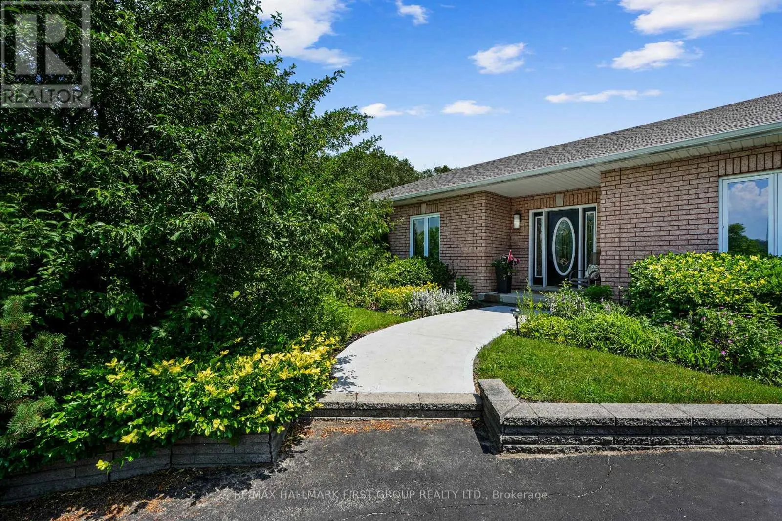 3211 CHARBROOK CRESCENT