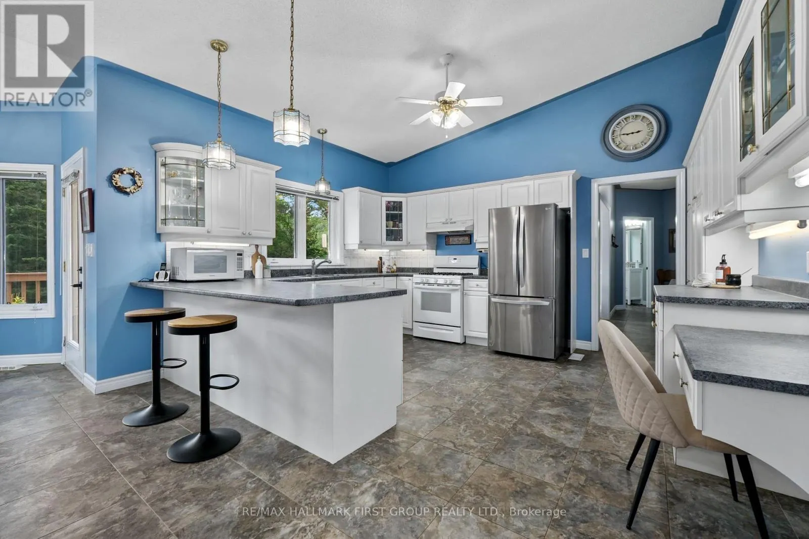 3211 CHARBROOK CRESCENT