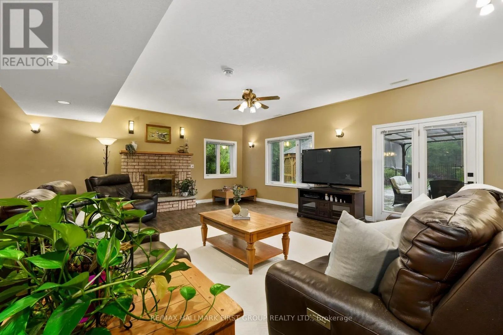 3211 CHARBROOK CRESCENT