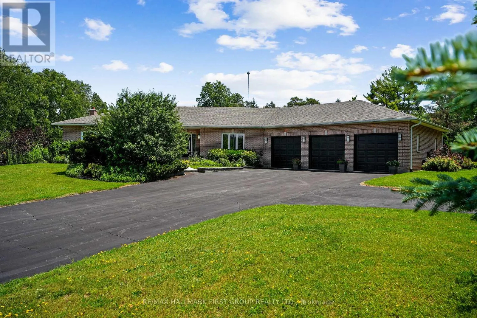 3211 CHARBROOK CRESCENT