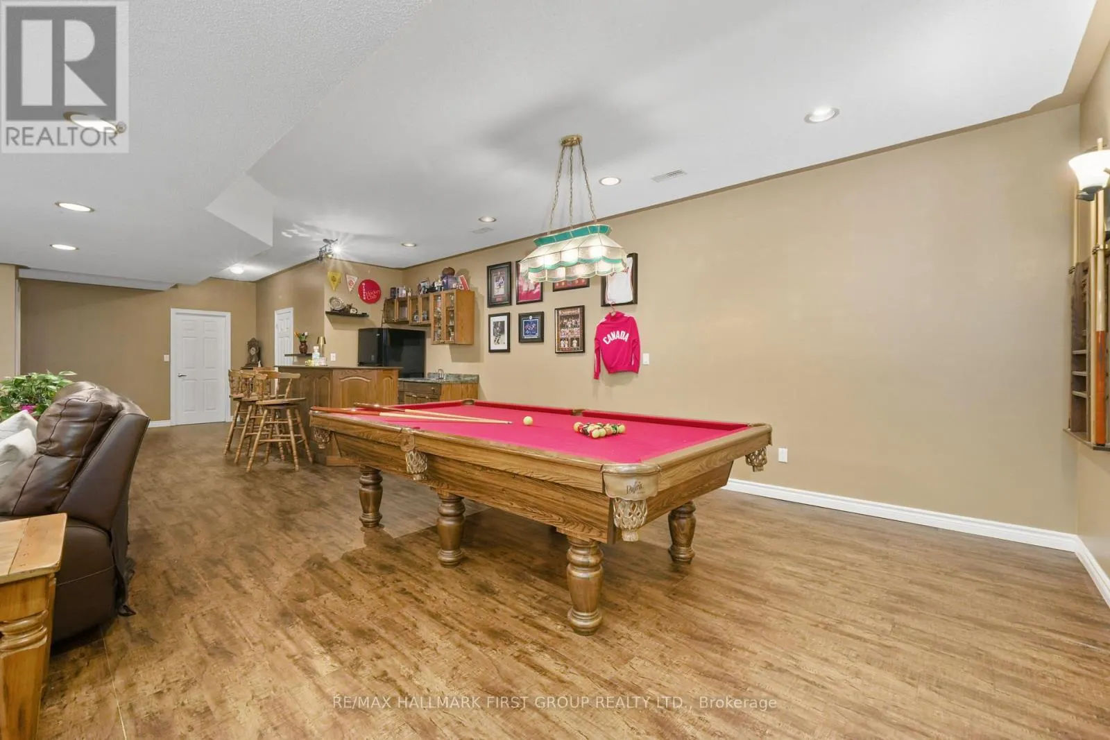 3211 CHARBROOK CRESCENT