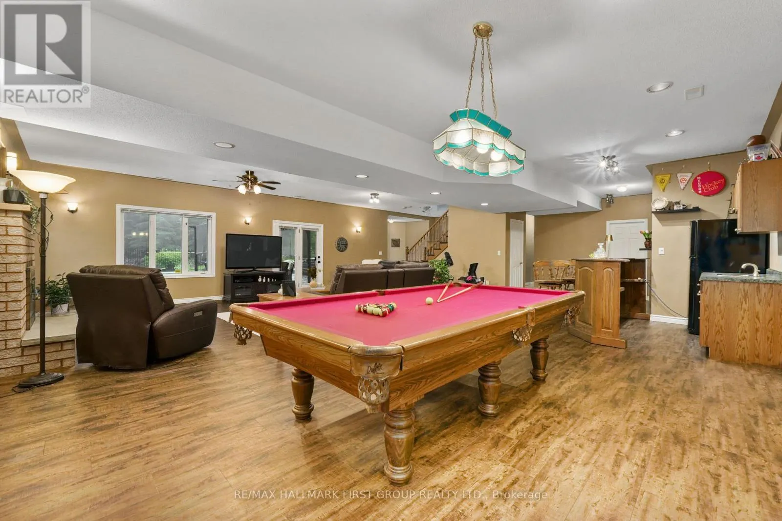 3211 CHARBROOK CRESCENT