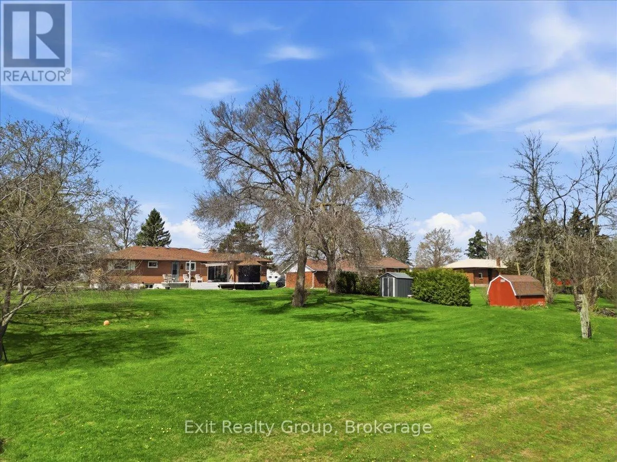 196 ELMWOOD DRIVE