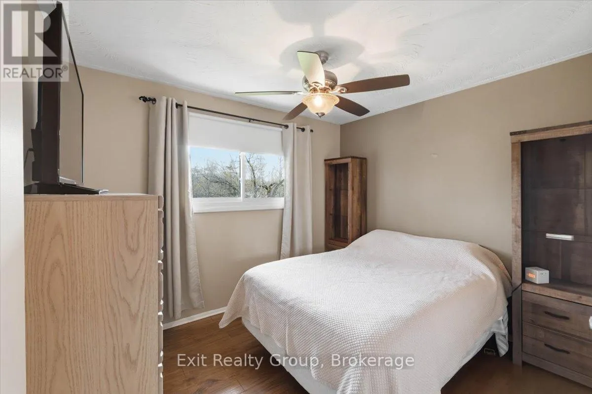 196 ELMWOOD DRIVE