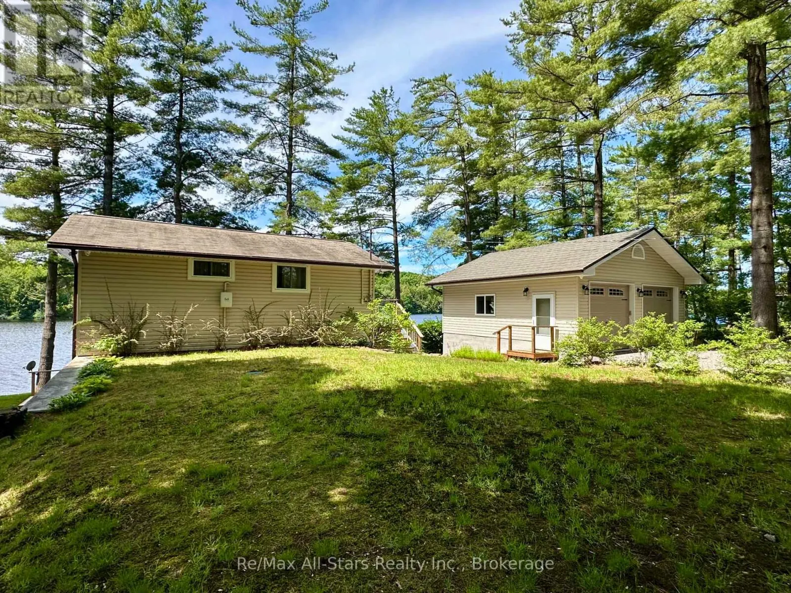 COTTAGE # 9 - 1006 YOUNGS ROAD