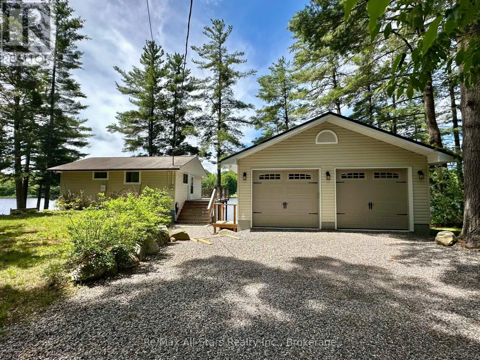 COTTAGE # 9 - 1006 YOUNGS ROAD