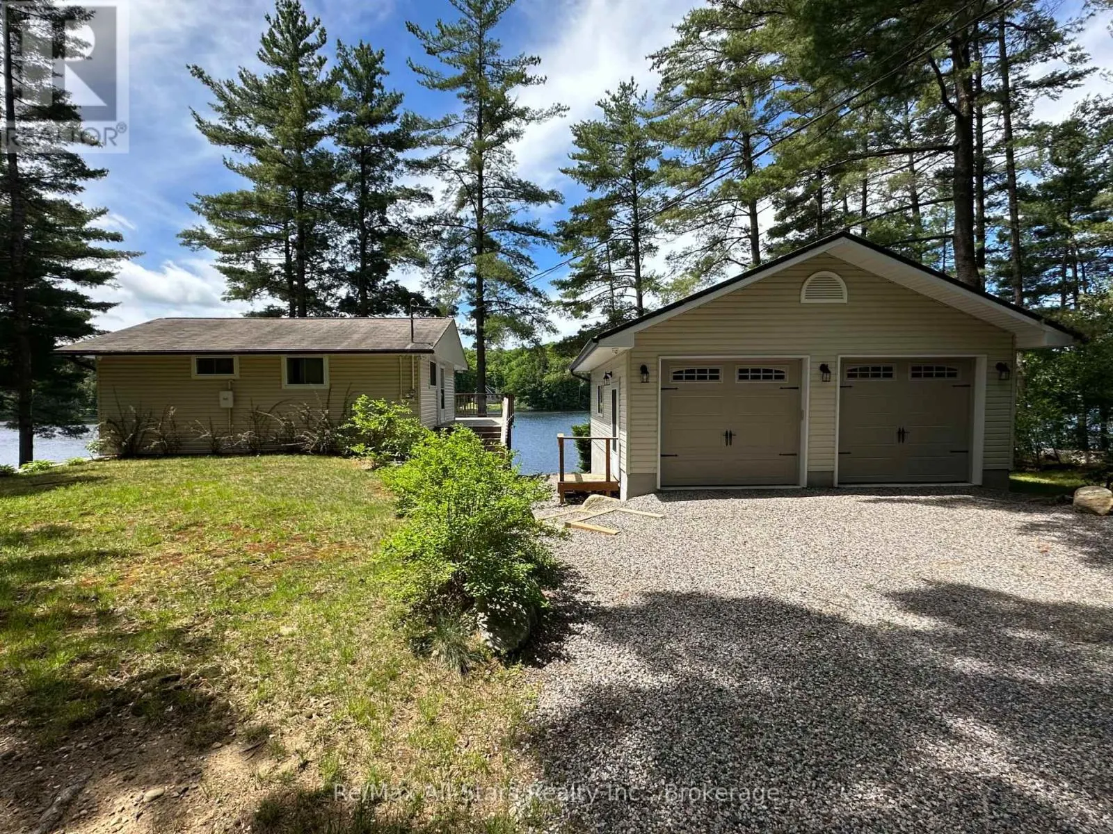 COTTAGE # 9 - 1006 YOUNGS ROAD