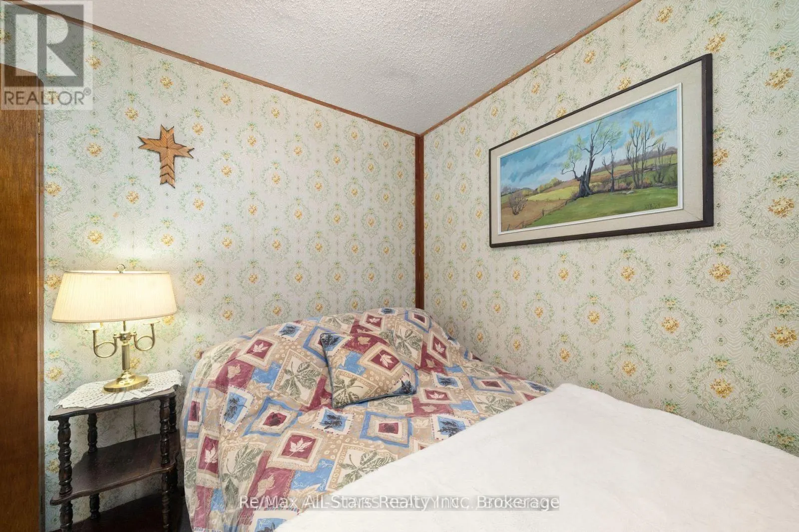 COTTAGE # 9 - 1006 YOUNGS ROAD