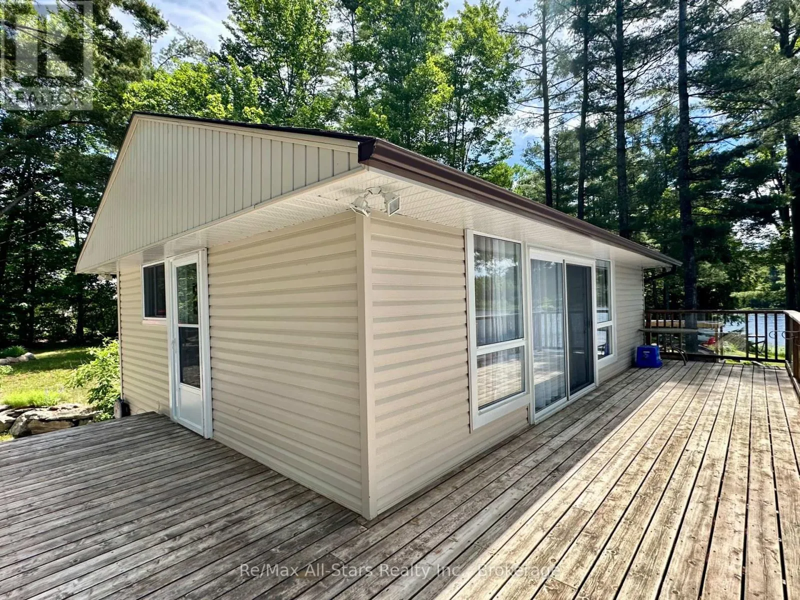 COTTAGE # 9 - 1006 YOUNGS ROAD