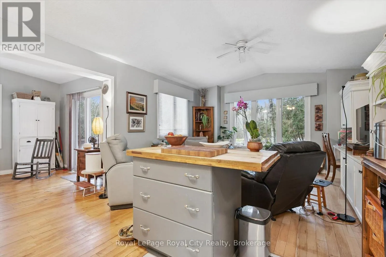 10 SPRUCE AVENUE