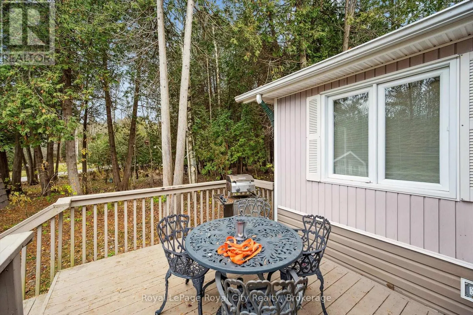 10 SPRUCE AVENUE