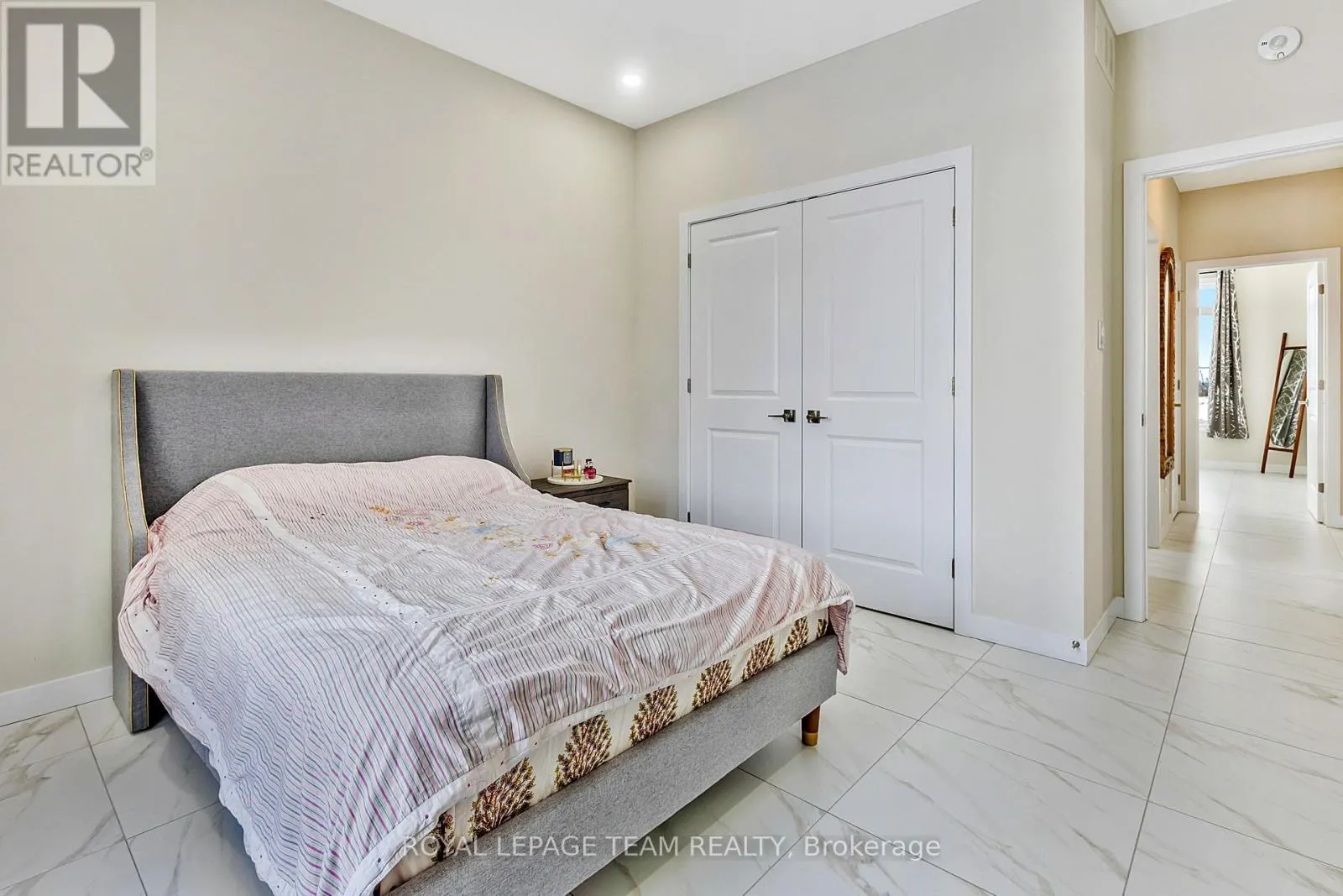 224 TRUDEAU CRESCENT