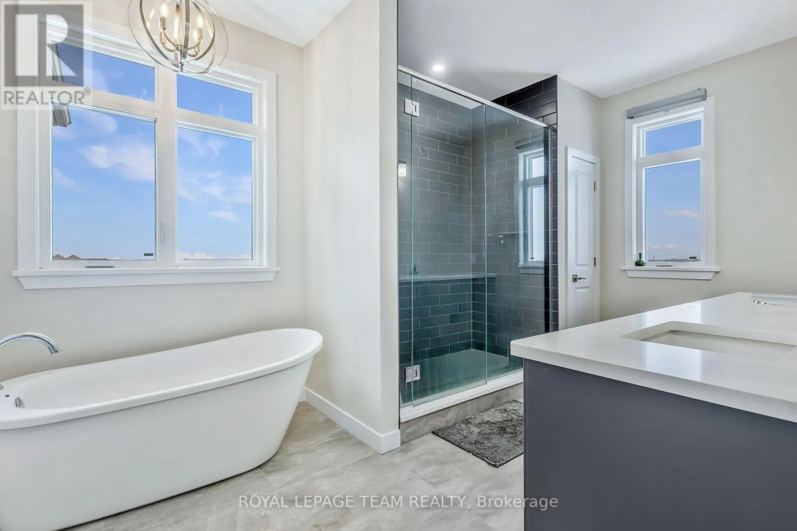 224 TRUDEAU CRESCENT