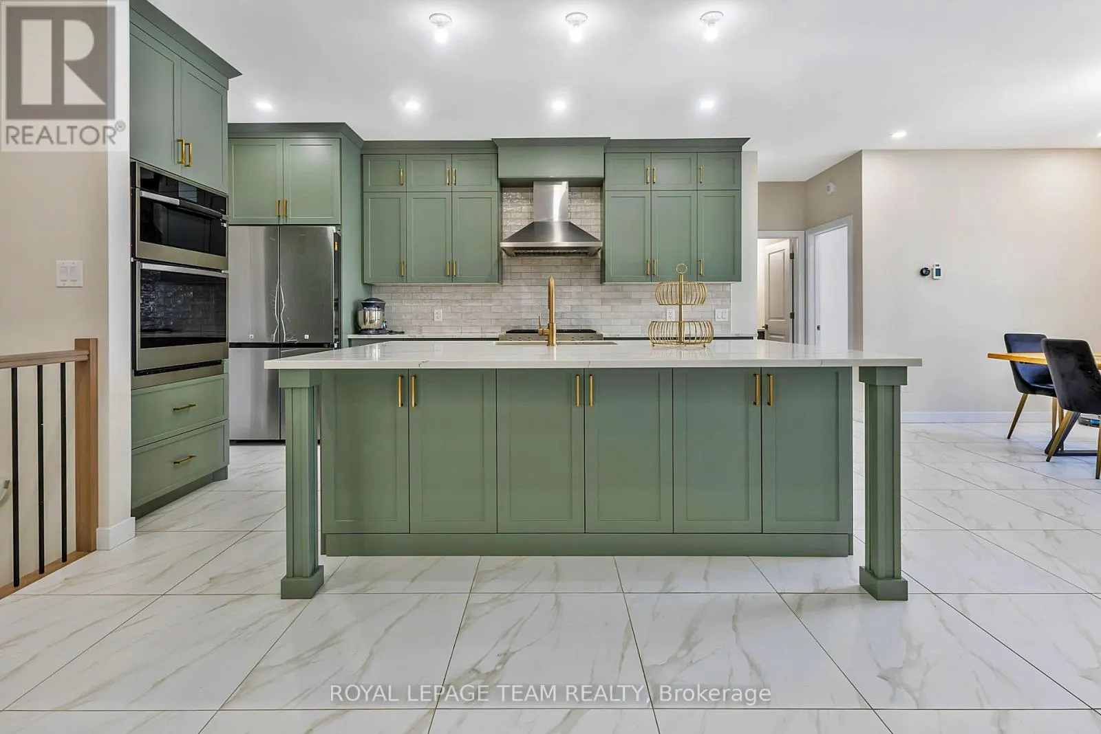 224 TRUDEAU CRESCENT
