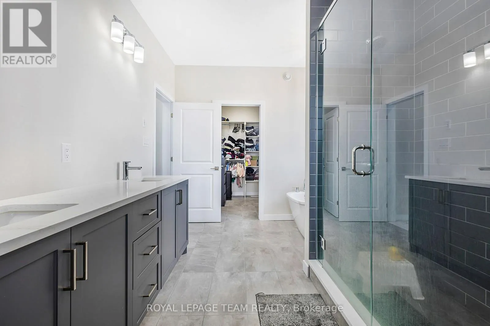 224 TRUDEAU CRESCENT