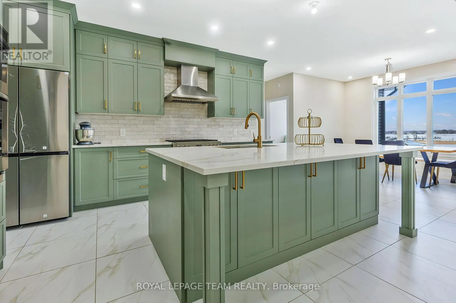 224 TRUDEAU CRESCENT
