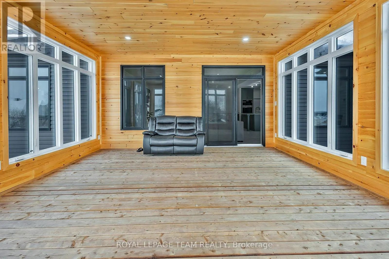 224 TRUDEAU CRESCENT