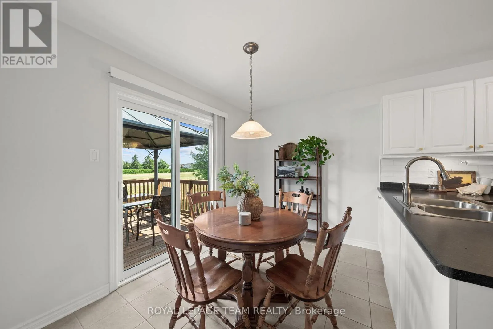6 STONEHAVEN WAY