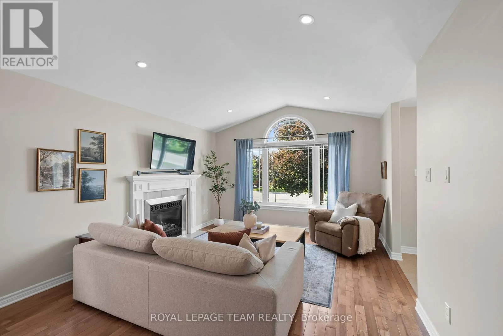 6 STONEHAVEN WAY