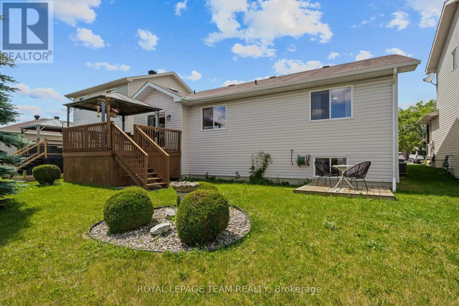 6 STONEHAVEN WAY