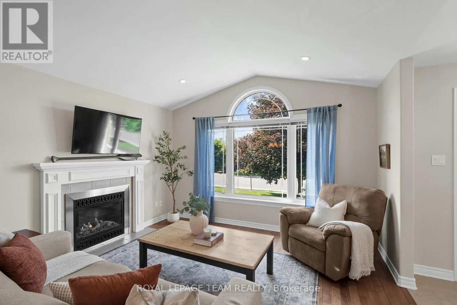 6 STONEHAVEN WAY