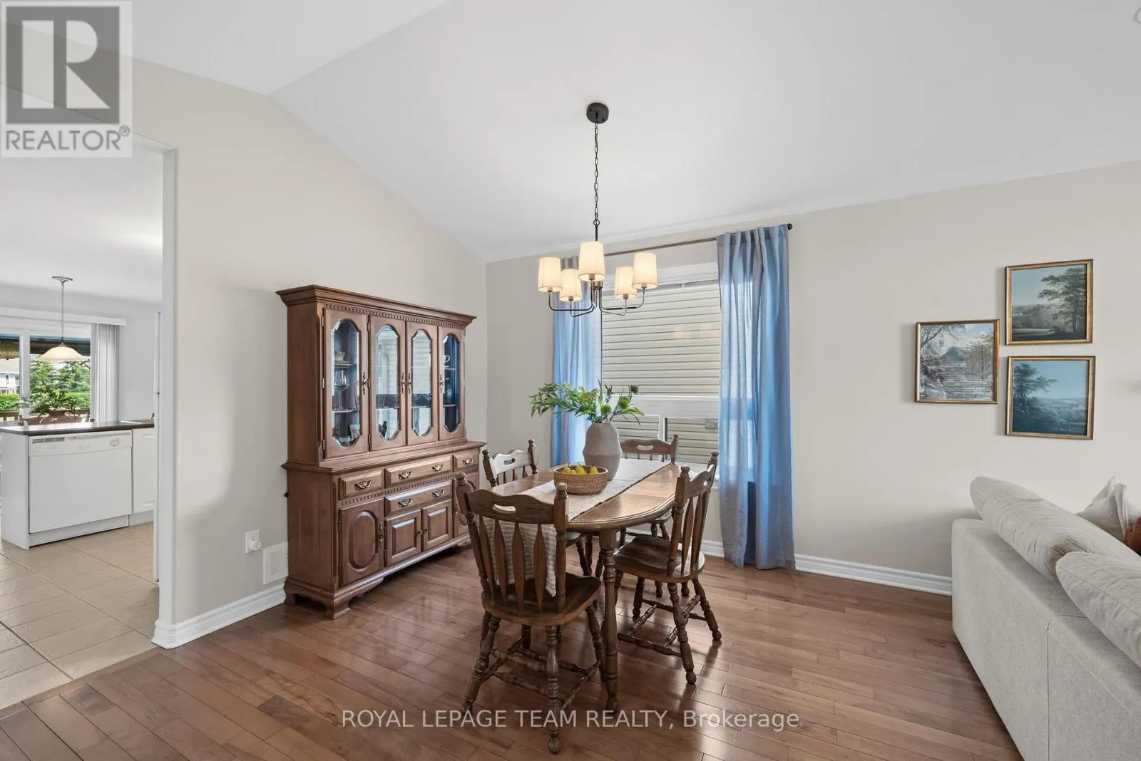 6 STONEHAVEN WAY