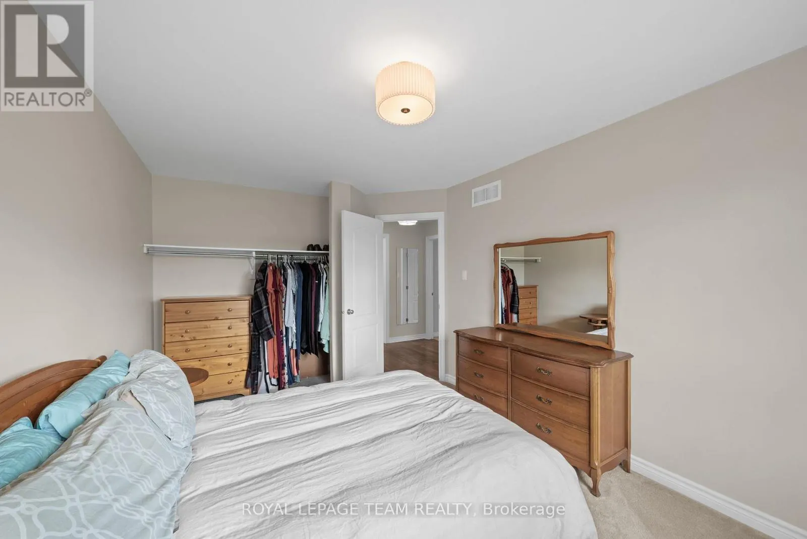 6 STONEHAVEN WAY