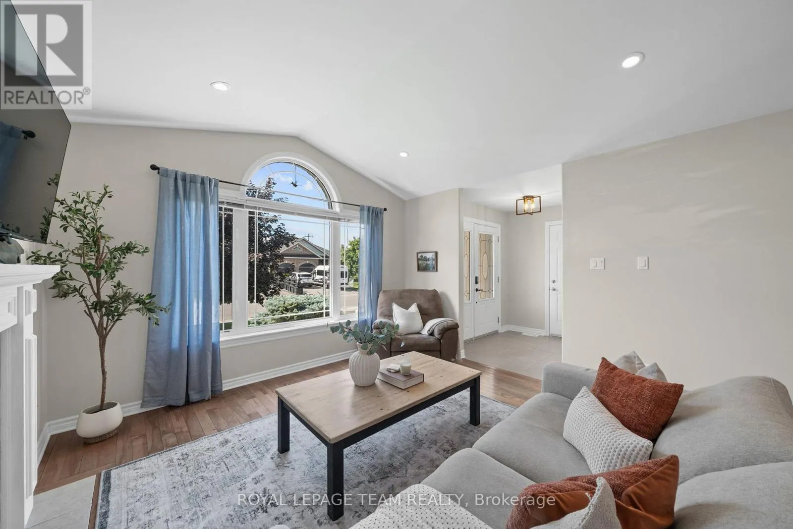 6 STONEHAVEN WAY