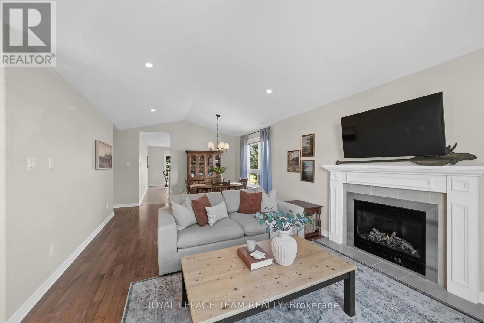 6 STONEHAVEN WAY