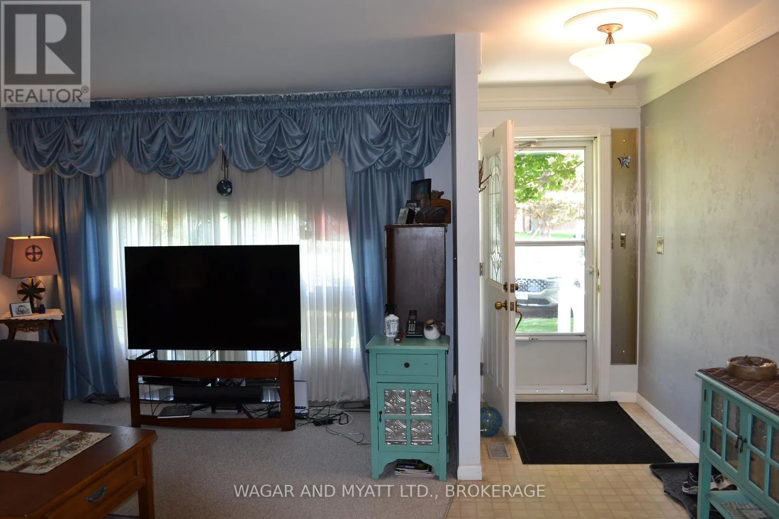 30 - 60 WINCHESTER DRIVE #30