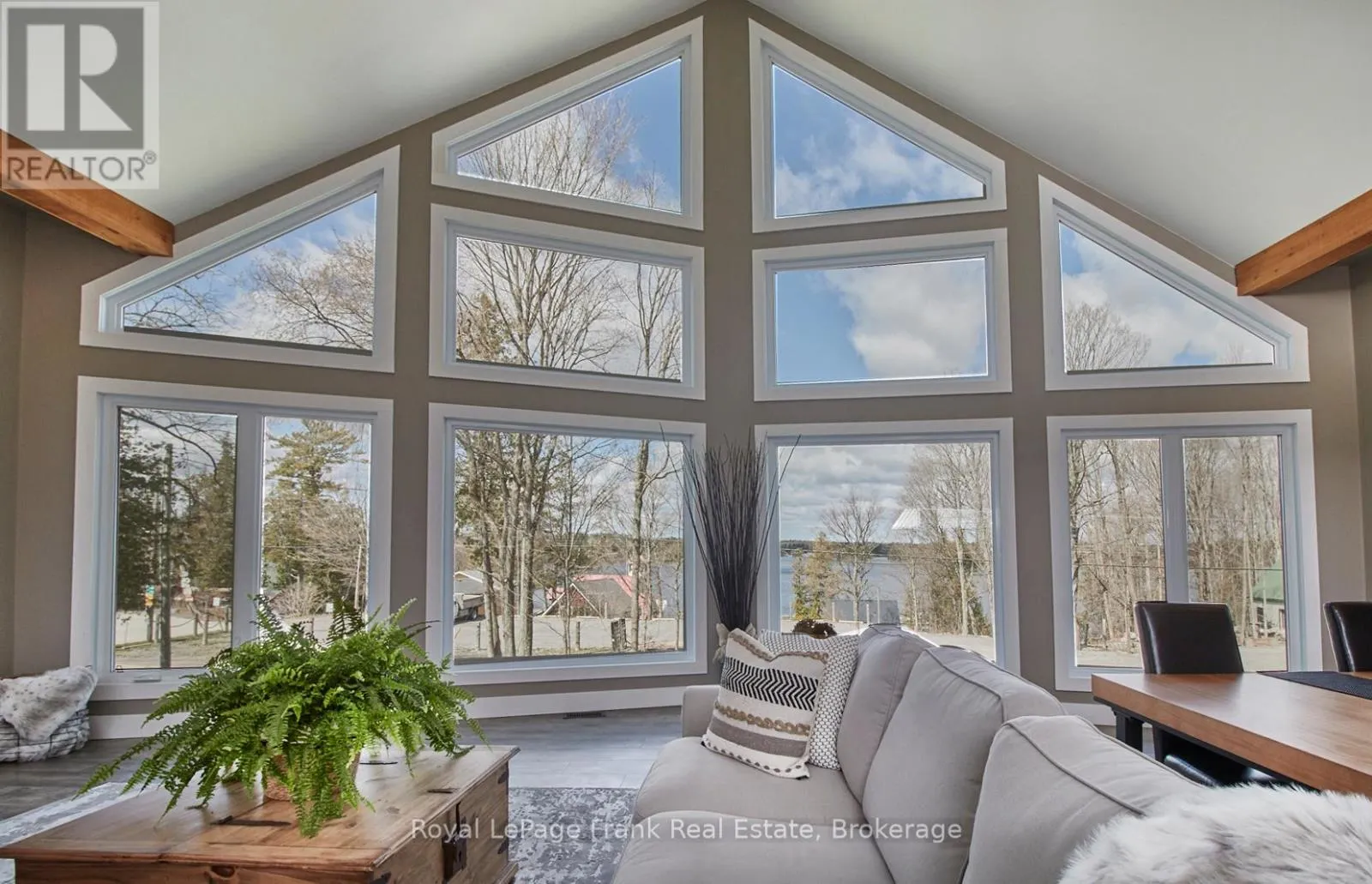 2269 MCCRACKEN'S LANDING ROAD