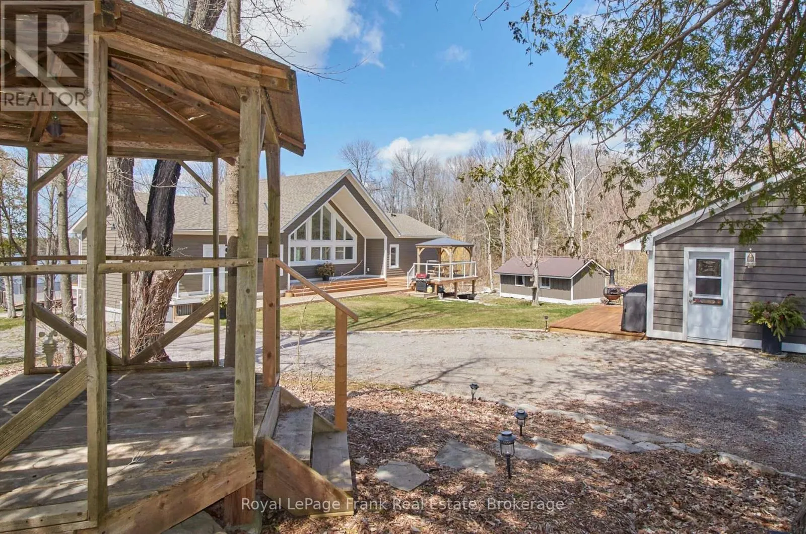 2269 MCCRACKEN'S LANDING ROAD