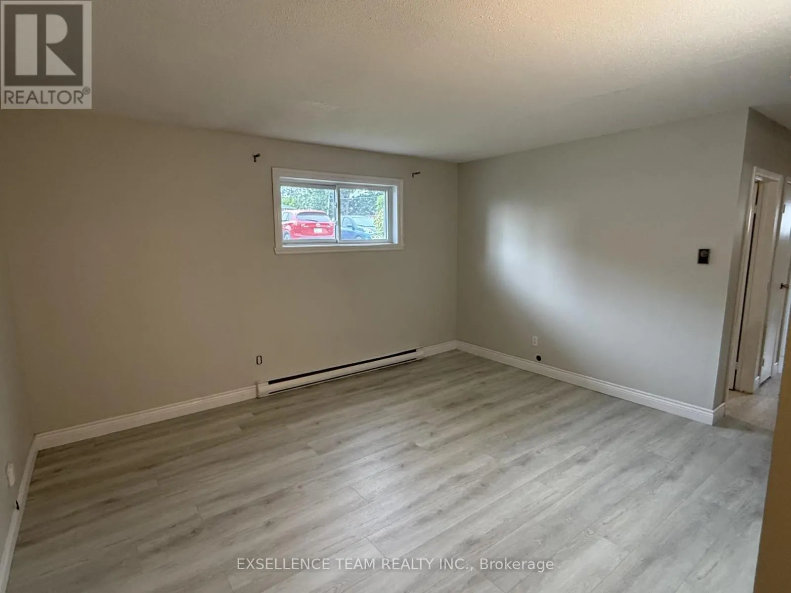3 - 65 RACE STREET