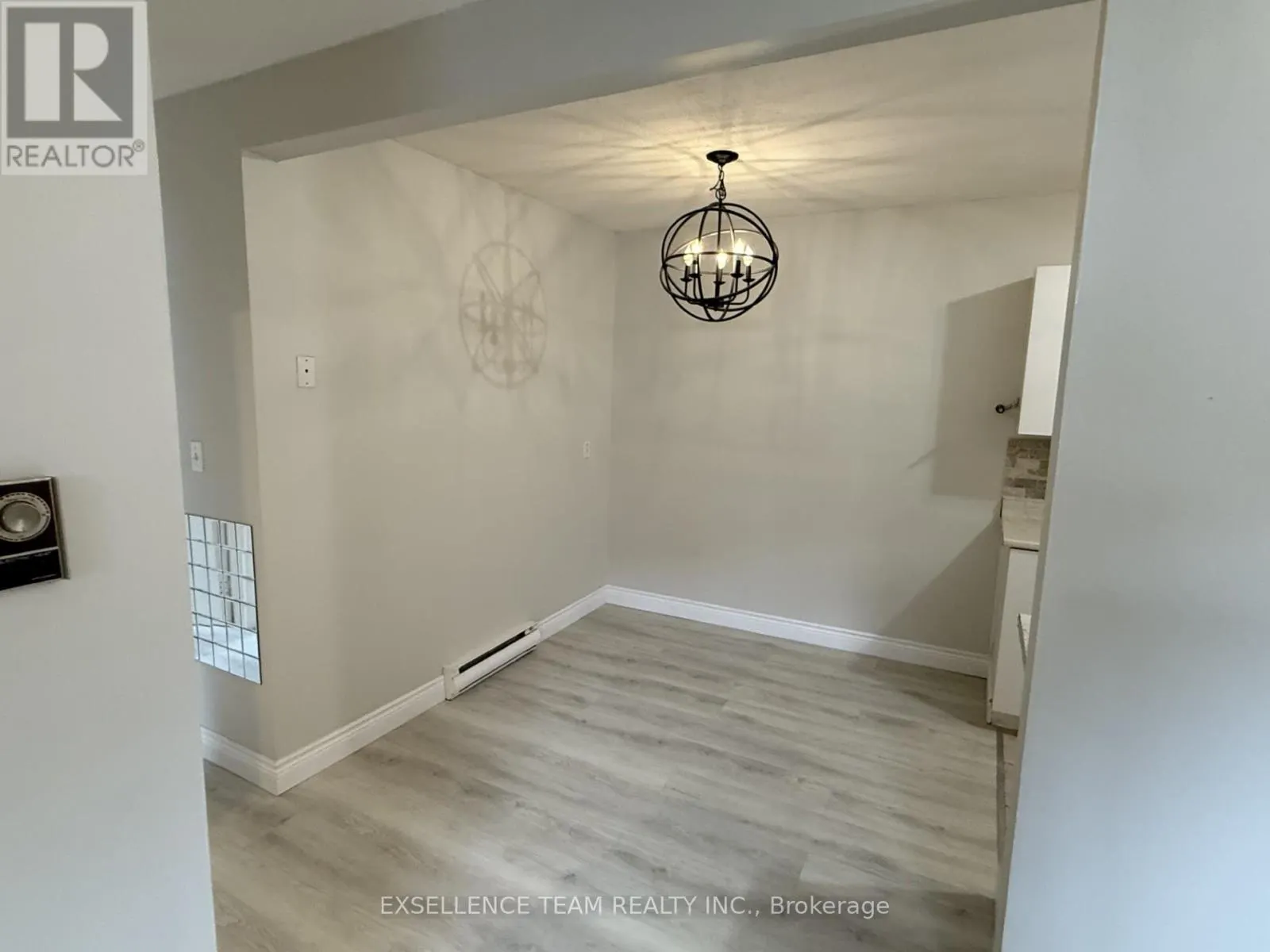 3 - 65 RACE STREET