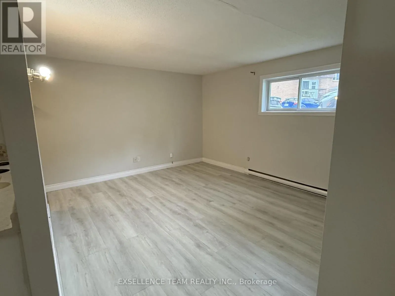 3 - 65 RACE STREET