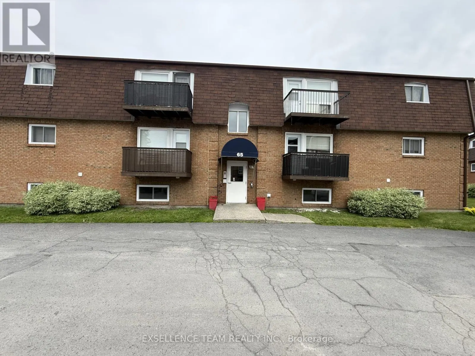 3 - 65 RACE STREET