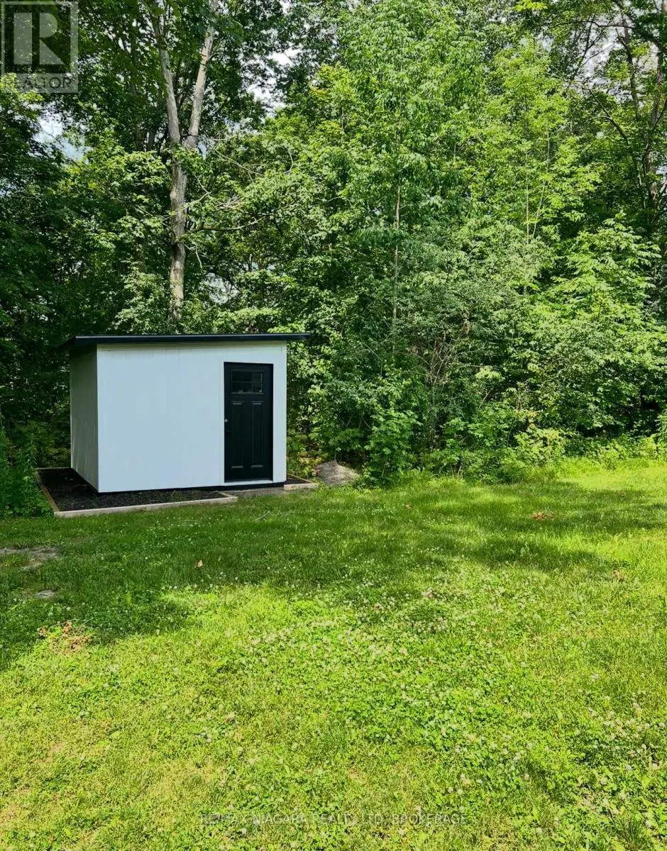 22 HICKORY LANE