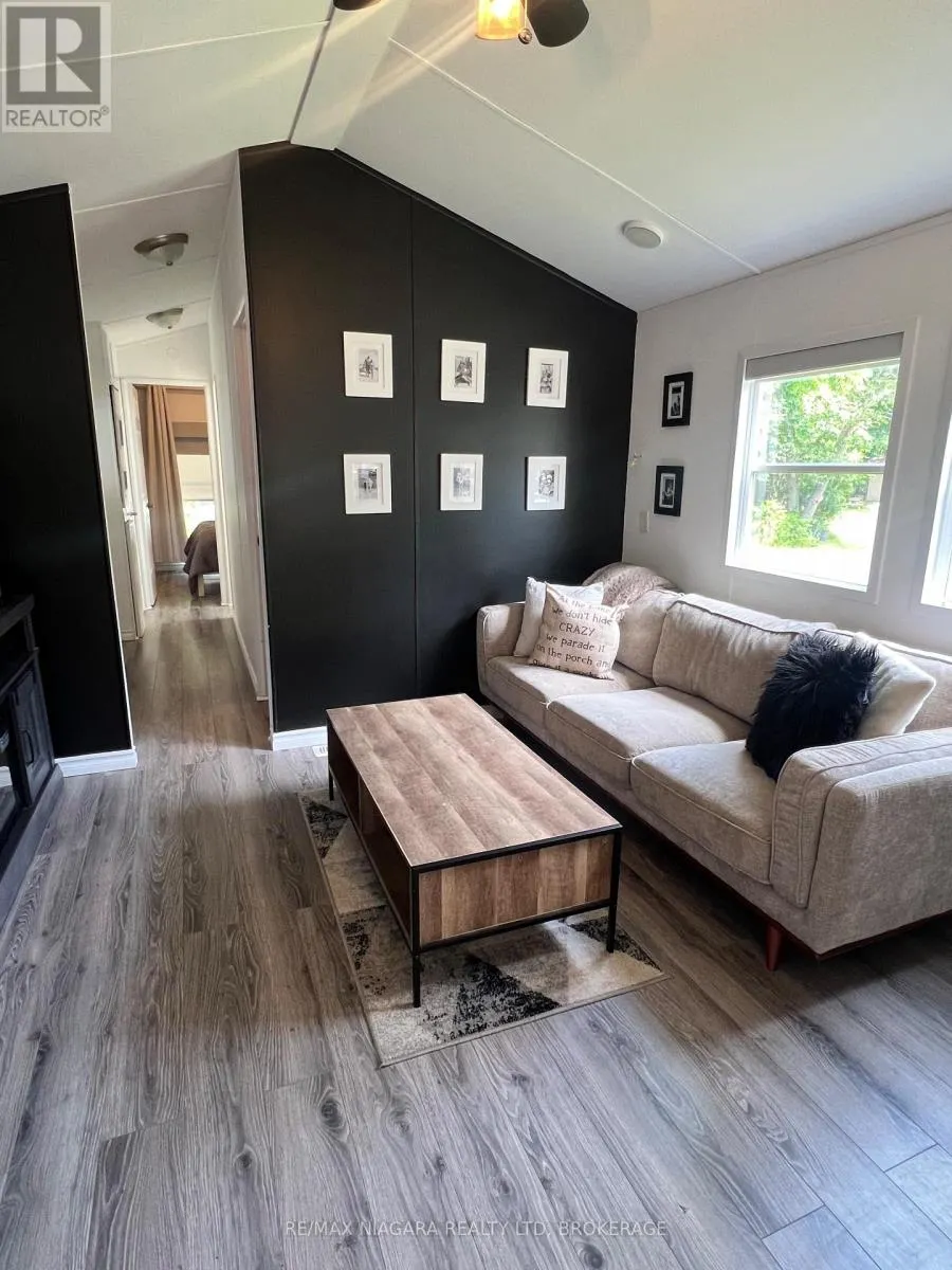 22 HICKORY LANE