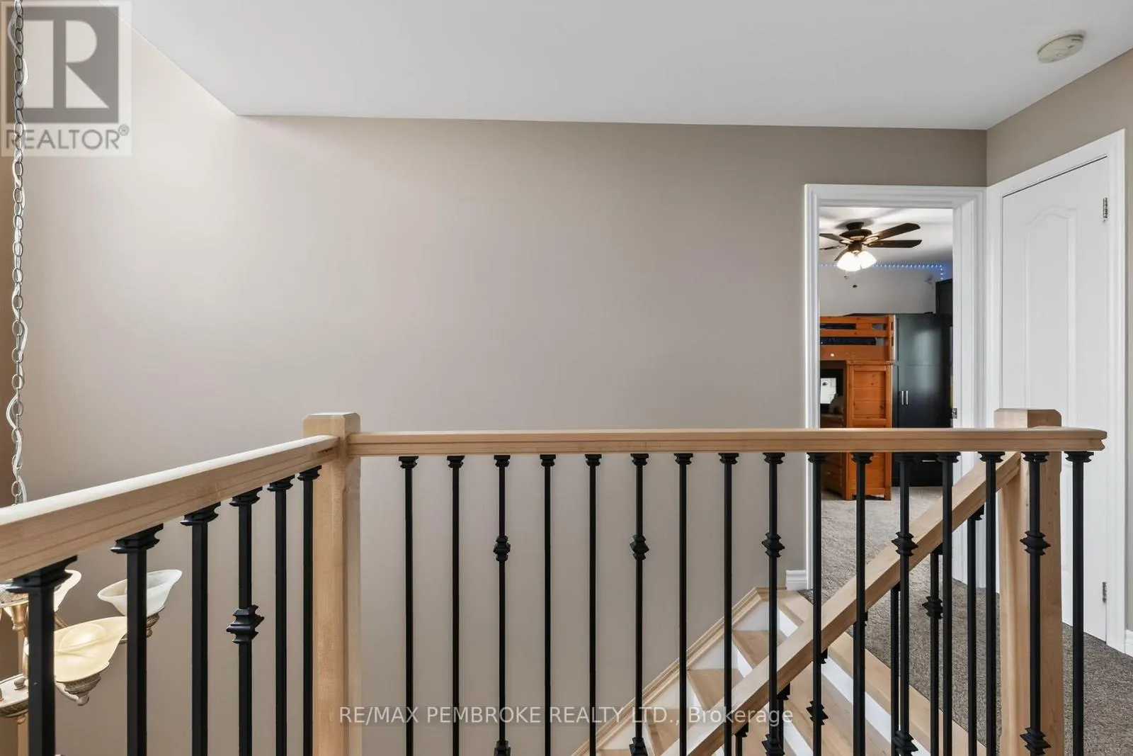 9 HERON DRIVE