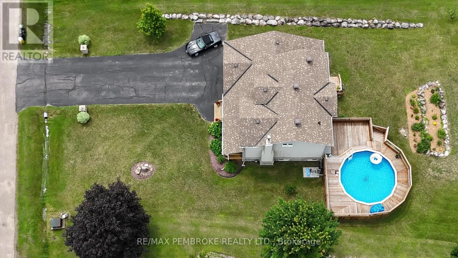 9 HERON DRIVE