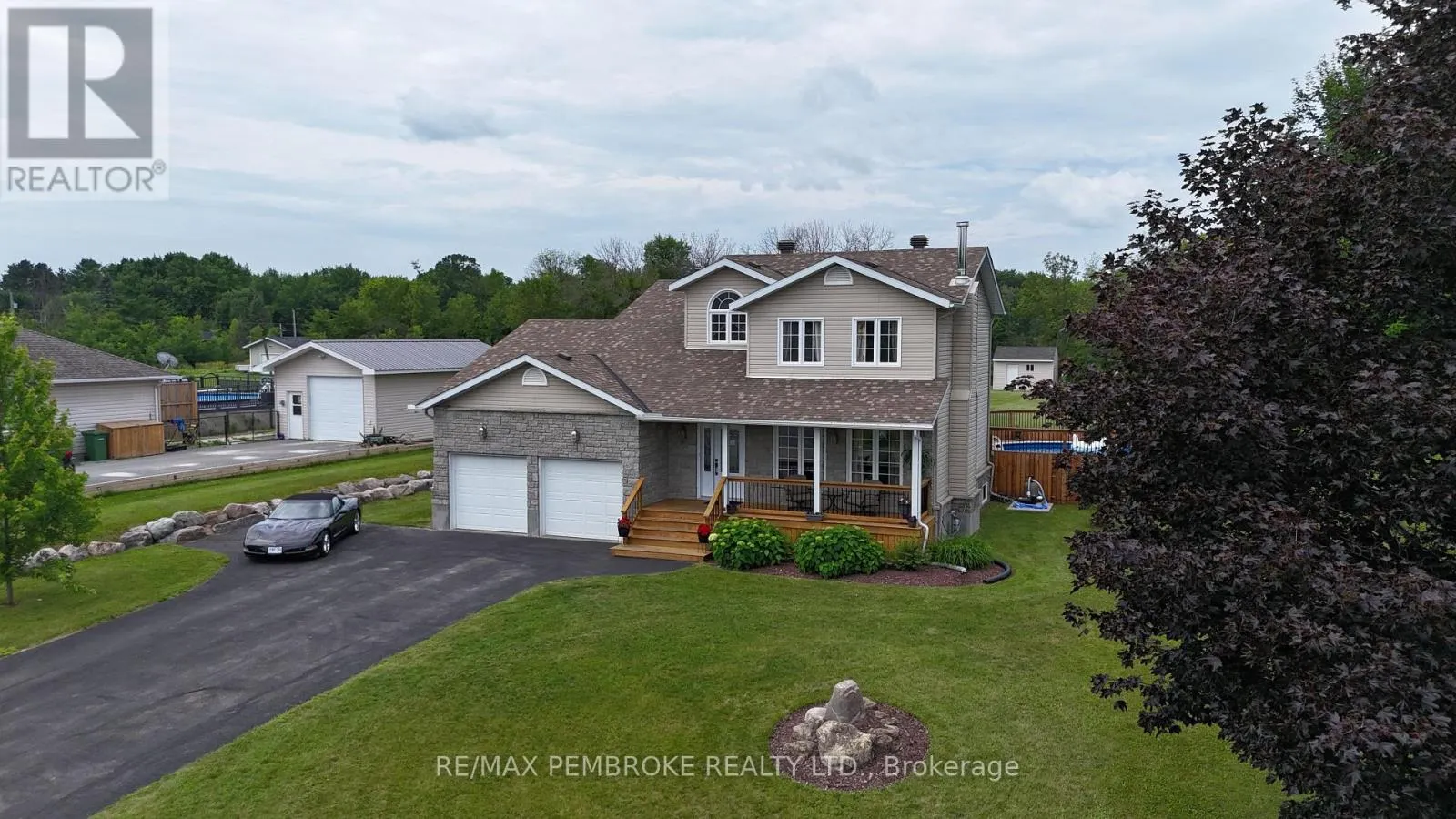 9 HERON DRIVE