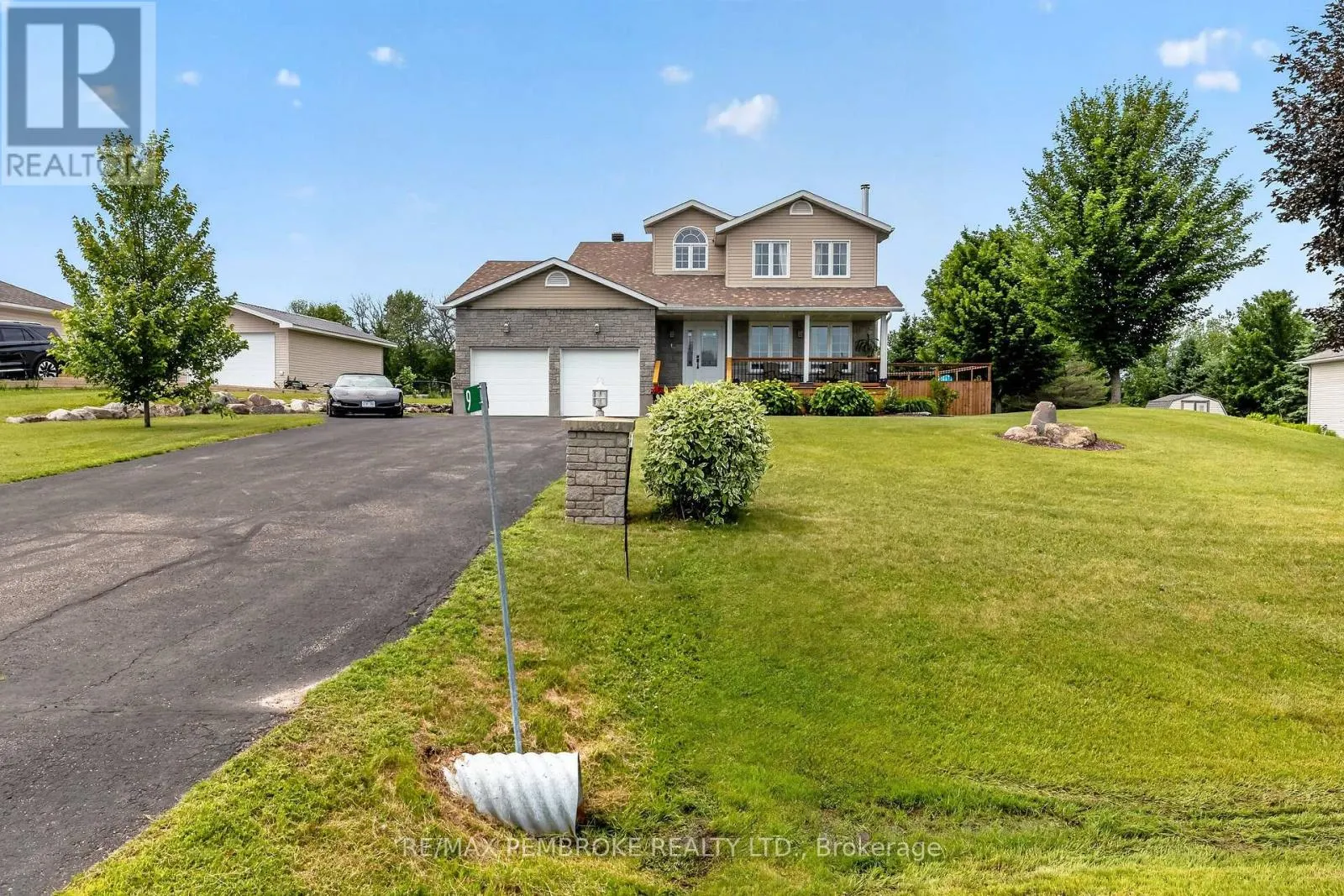 9 HERON DRIVE