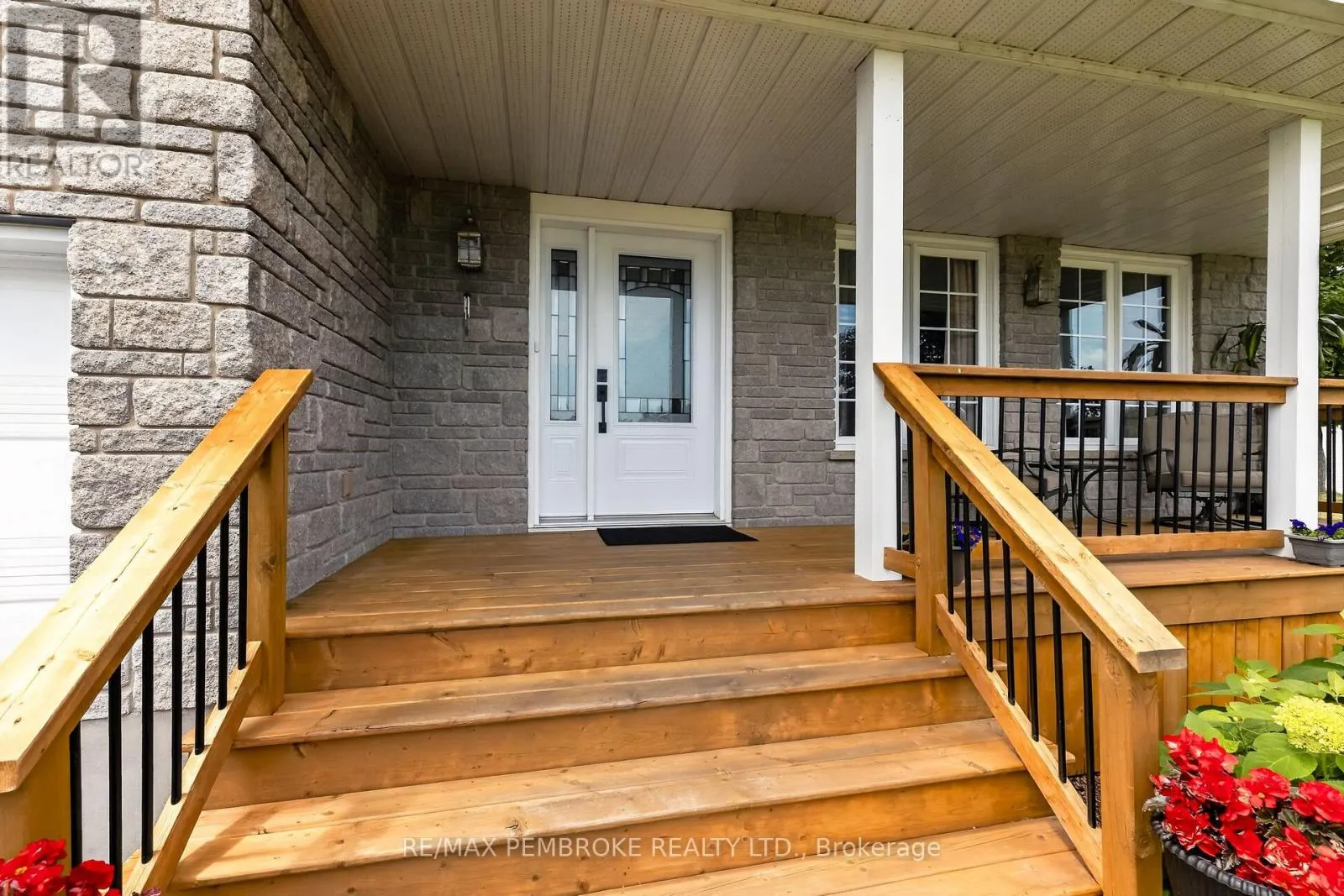 9 HERON DRIVE