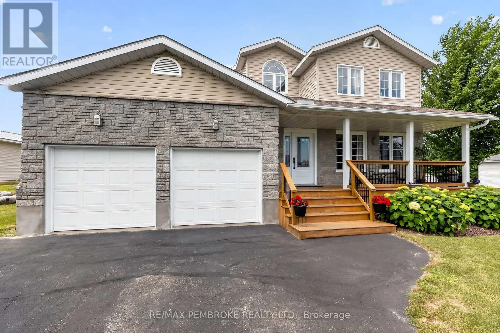 9 HERON DRIVE