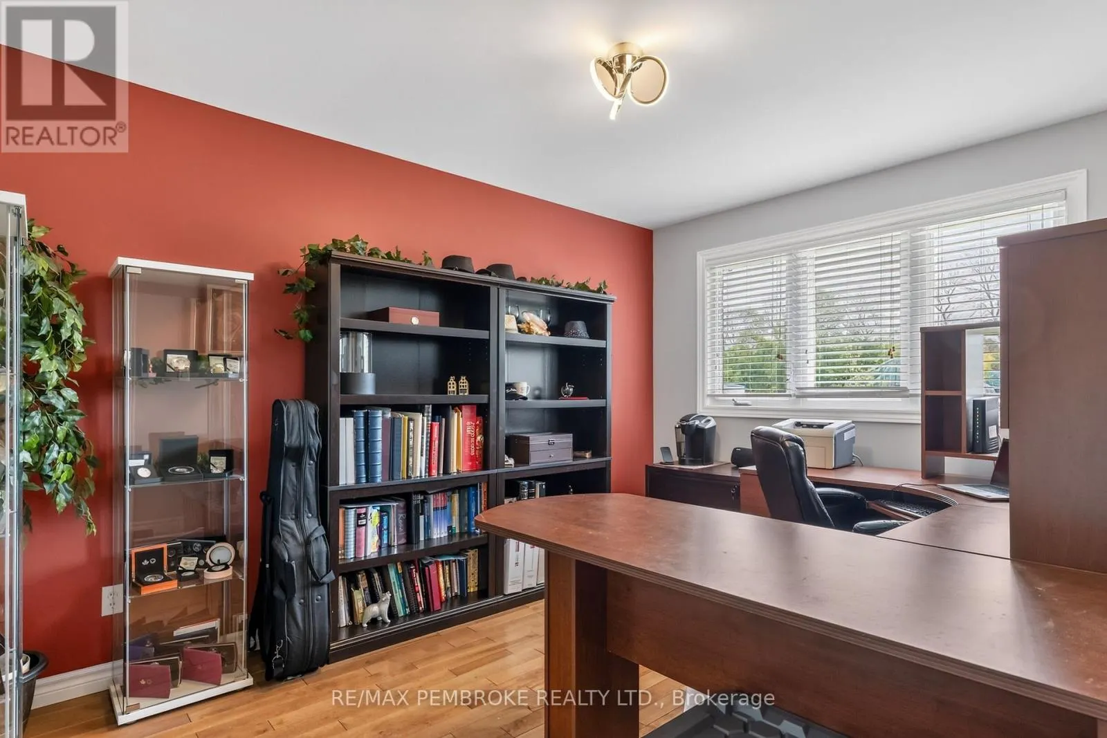 9 HERON DRIVE