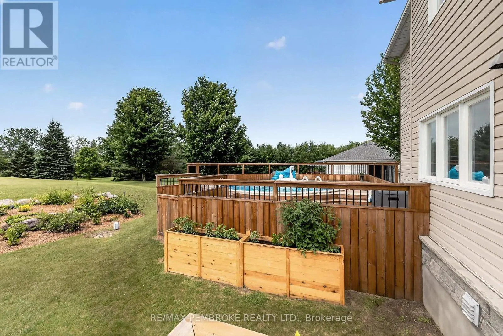 9 HERON DRIVE