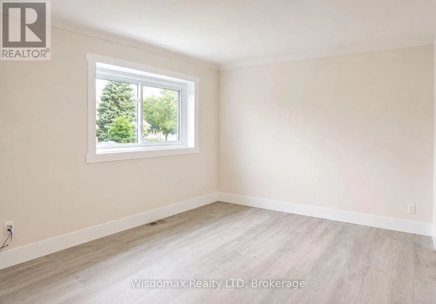 110 QUEEN STREET S